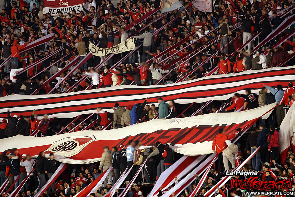 River Plate vs Estudiantes (CL 2009) 9